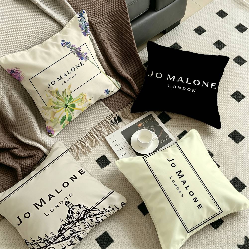 Home Textiles Logo - J-Jo M-Malone L-LOGO Minder Kılıfı Dekoratif